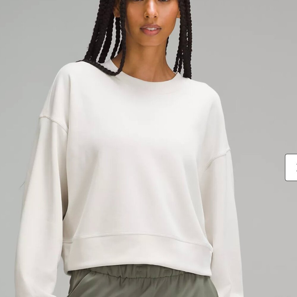 Lululemon Athletica NWOT Softstreme Perfectly Oversized Cropped Crew size 4 NEW
